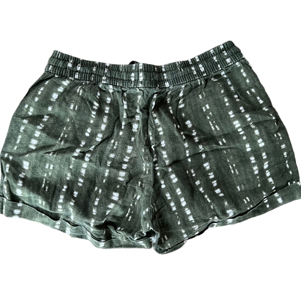 Old navy green shorts